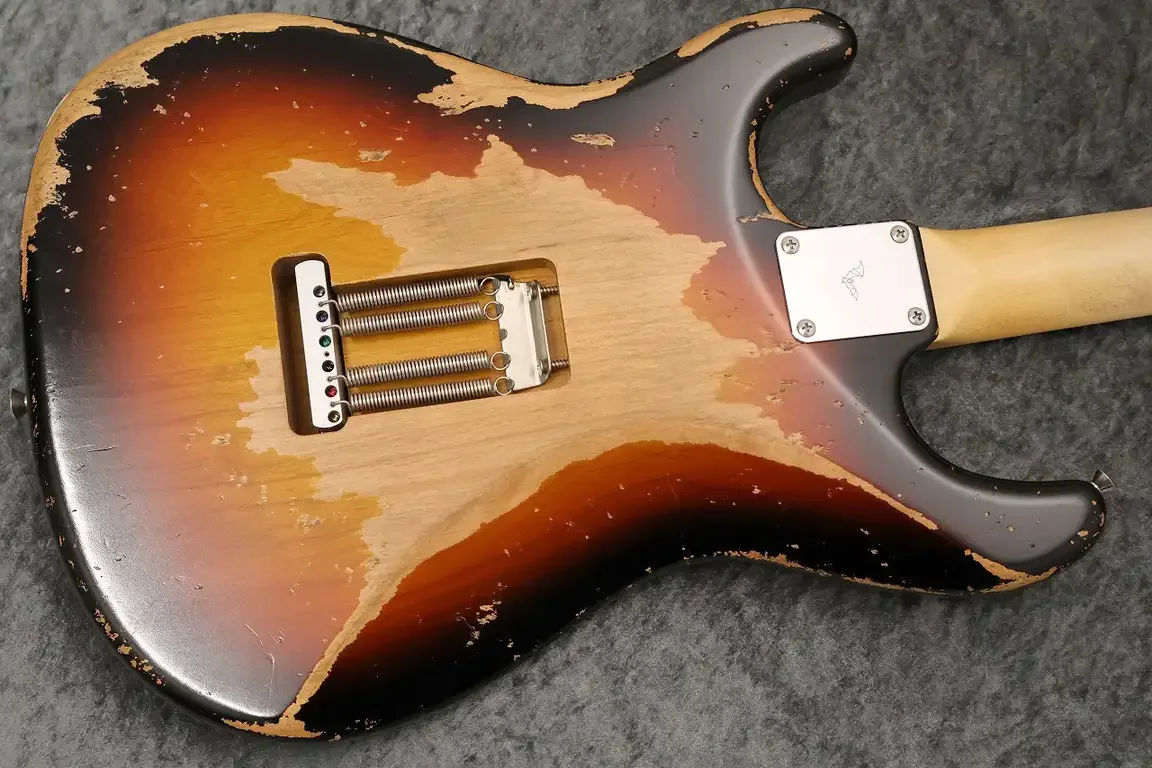 Sugi Kurosawa Limited Stargazer 3S Alder/Vintage Rosewood FB · 3Tone Sunburst Heavy Aged · Instrument photo 11