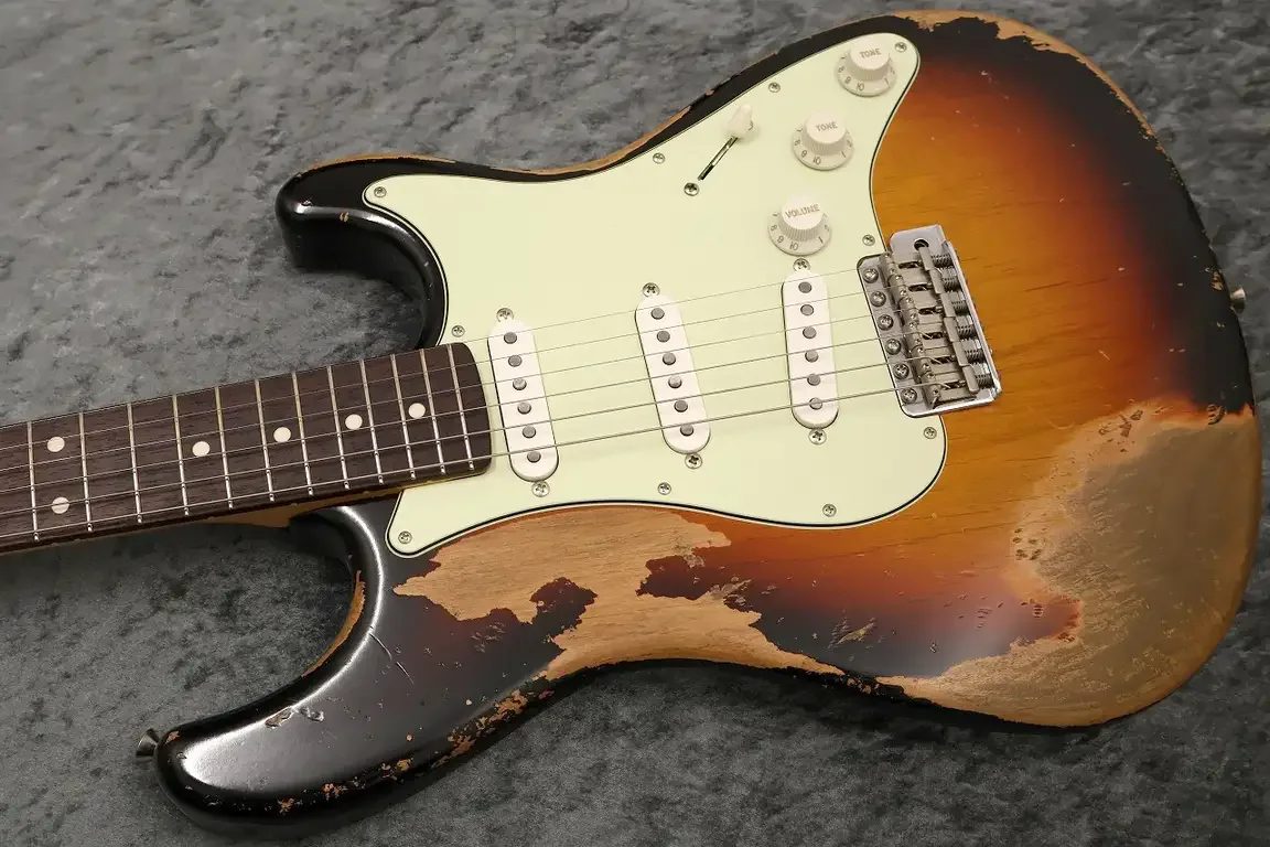Sugi Kurosawa Limited Stargazer 3S Alder/Vintage Rosewood FB · 3Tone Sunburst Heavy Aged · Instrument photo 5