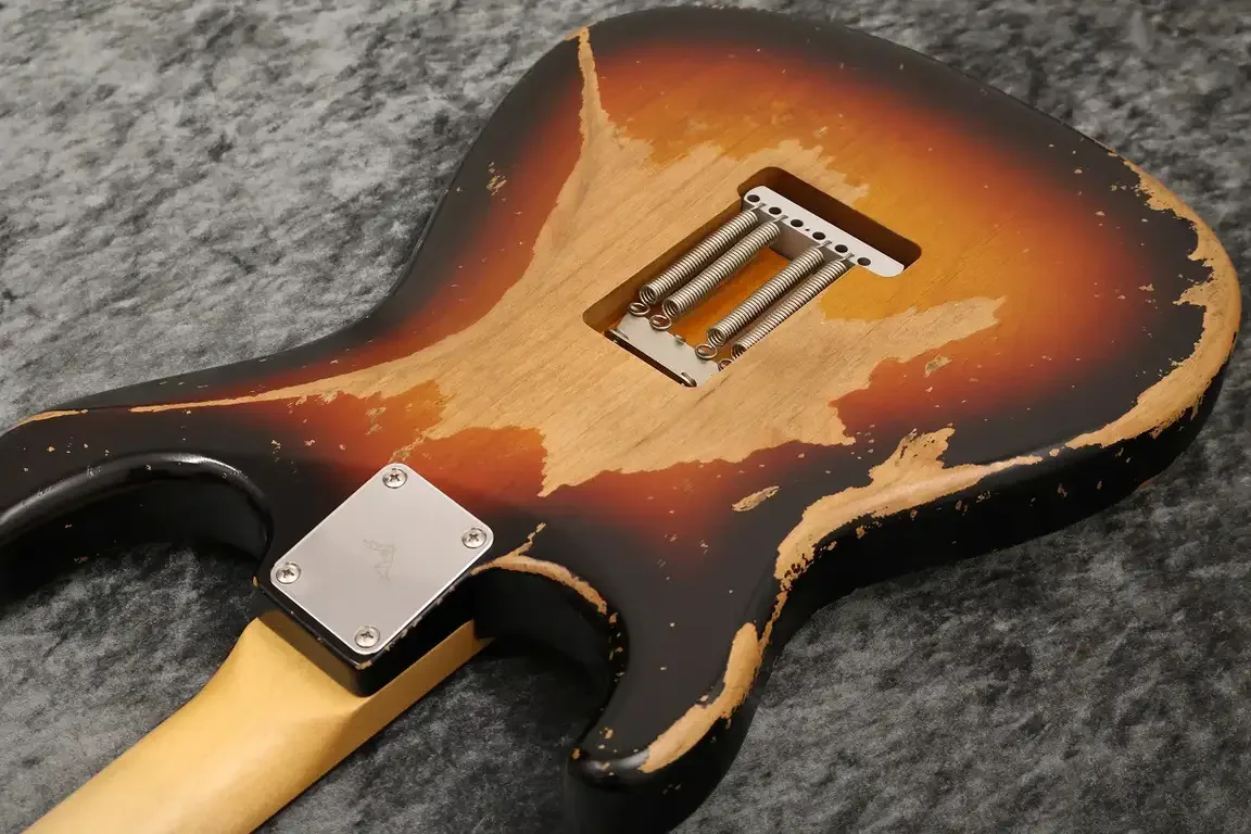 Sugi Kurosawa Limited Stargazer 3S Alder/Vintage Rosewood FB · 3Tone Sunburst Heavy Aged · Instrument photo 7