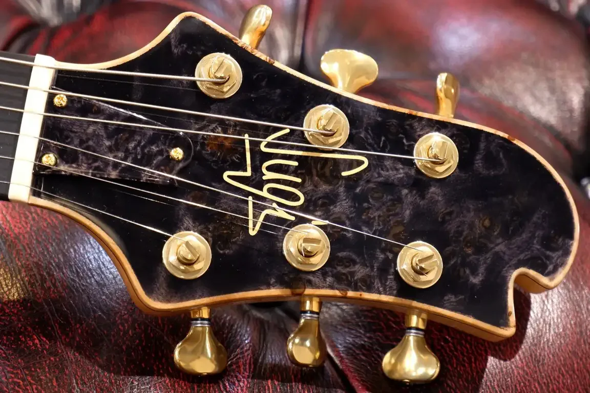 Sugi DS496E POP/HM/F-MAHO · Blue See-through Black · Instrument photo 4