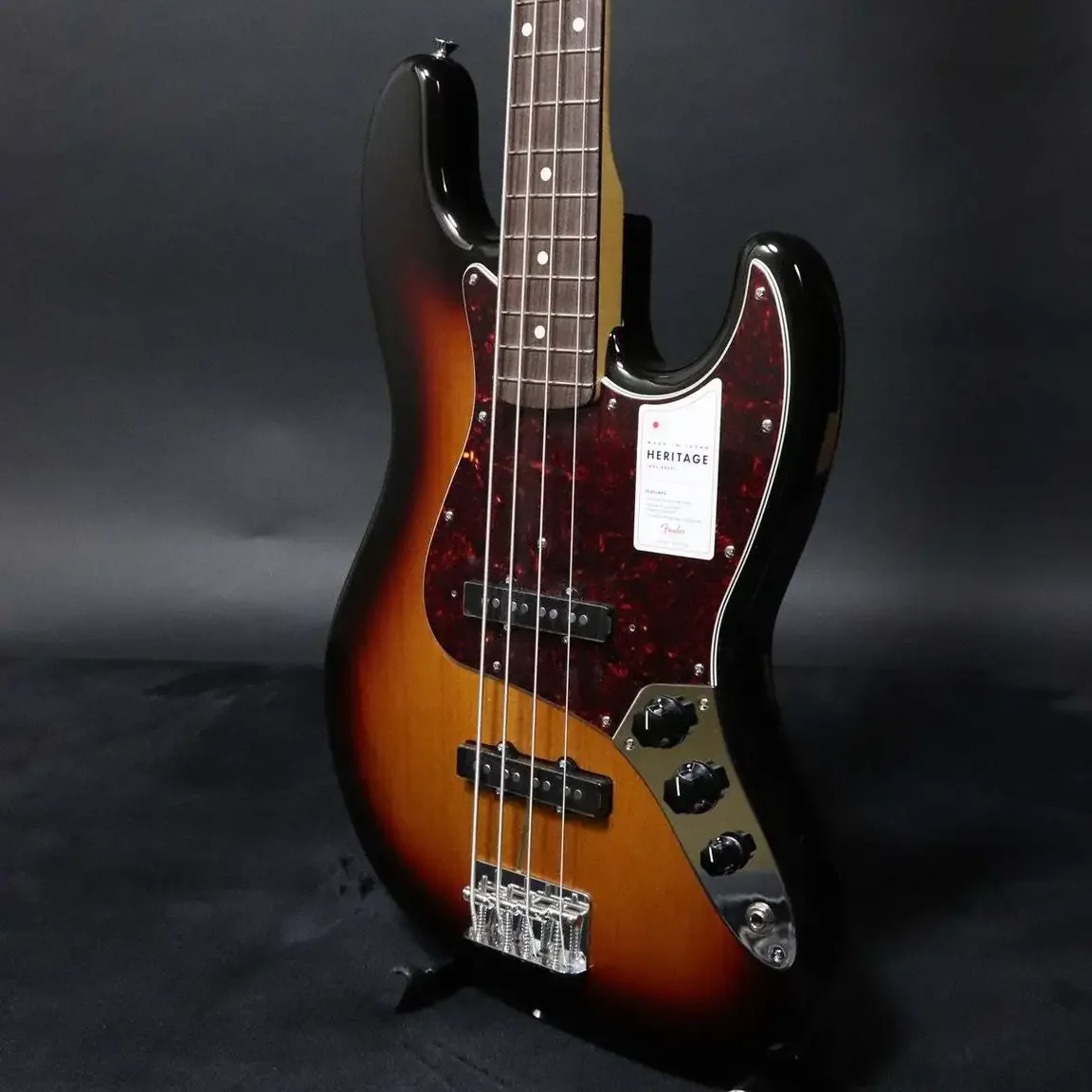 Fender Made in Japan Heritage 60s Jazz Bass · 3-Color Sunburst · 实物琴体与表面