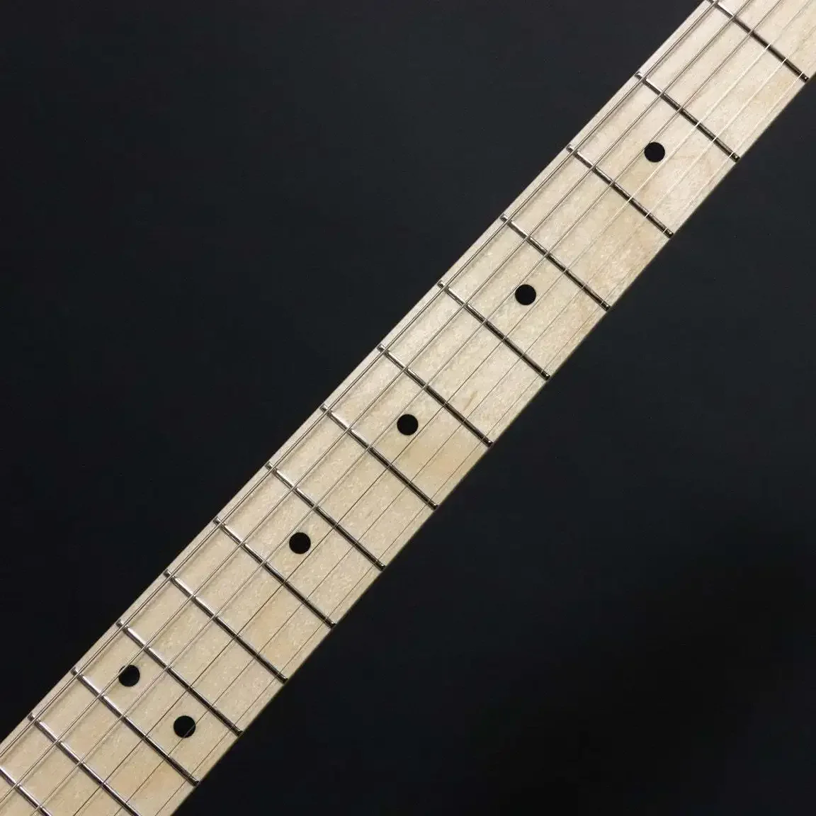 Fender Made in Japan Traditional 70s Telecaster Thinline · Natural · Actual instrument detail