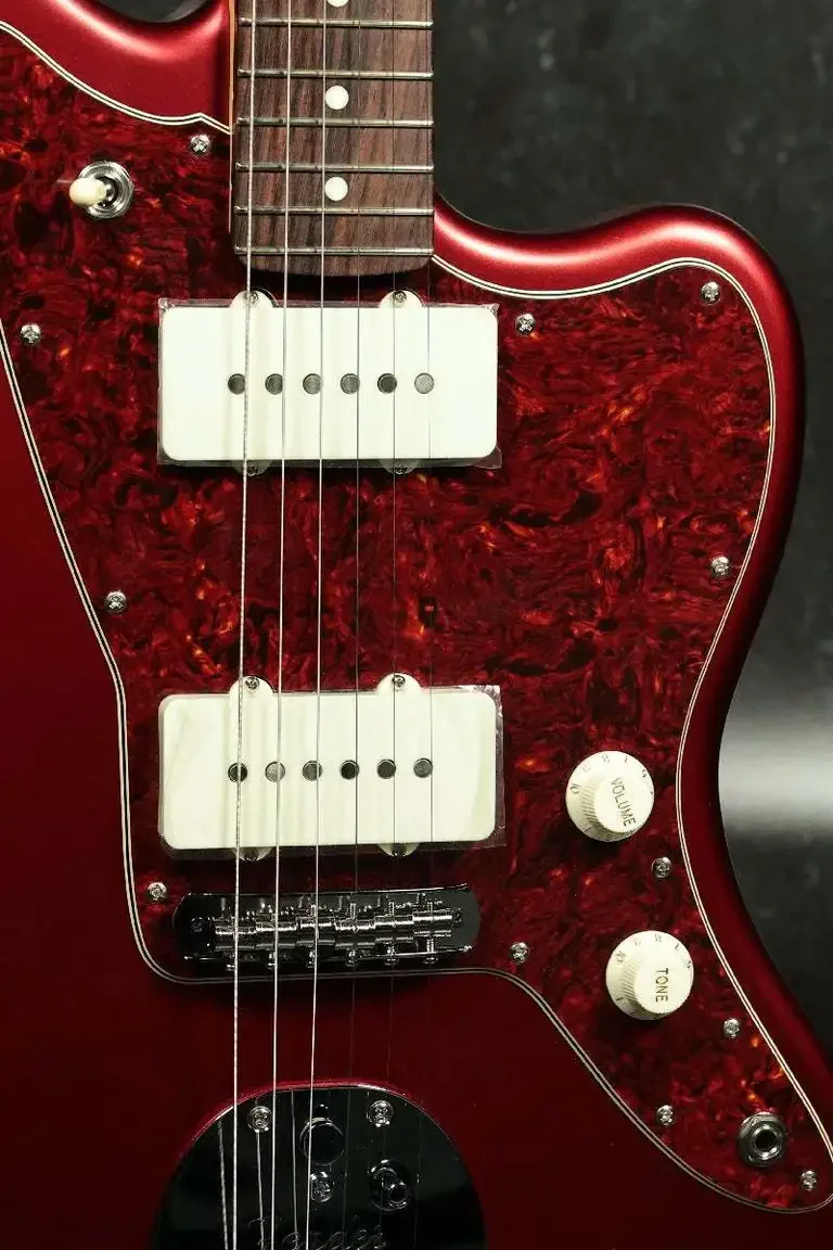 Fender Made in Japan FSR Hybrid II Jazzmaster · Satin Candy Apple Red · Actual instrument detail