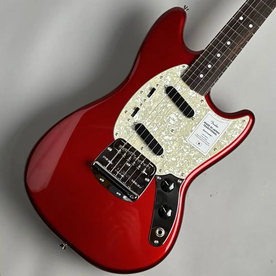 Fender Made in Japan Traditional 70s Mustang · Candy Apple Red · Actual body and surface