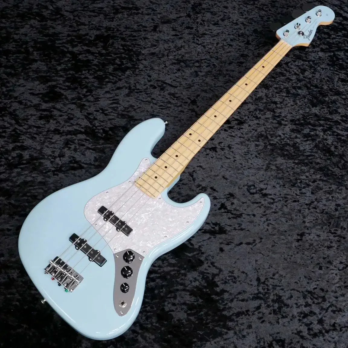 Fender Made in Japan Hybrid II FSR Collection Jazz Bass · Daphne Blue