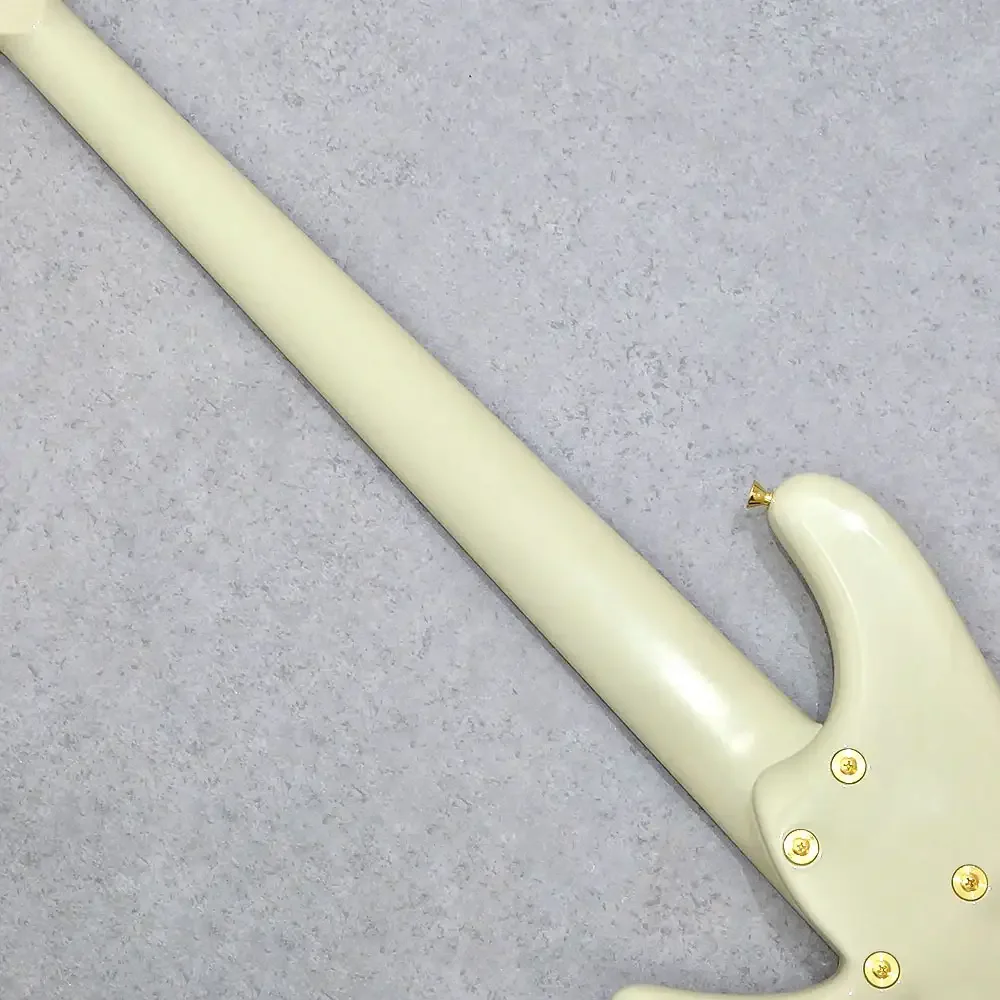 Sugi NB5IR SL-ASH · Vintage White · Instrument photo 6