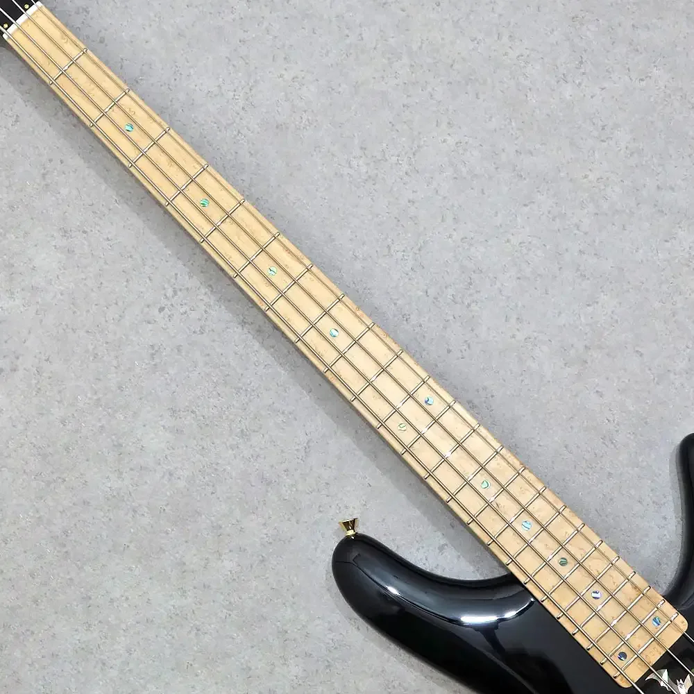 Sugi NB4M SL-ASH · Black · Instrument photo 5