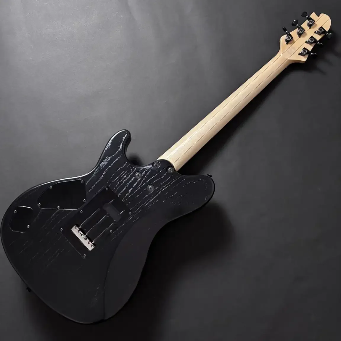 Sugi DS496MDR 324 24F POP/HM5P/ASH2P · Grey Black · 灰黑色外观 · 实物照片 6