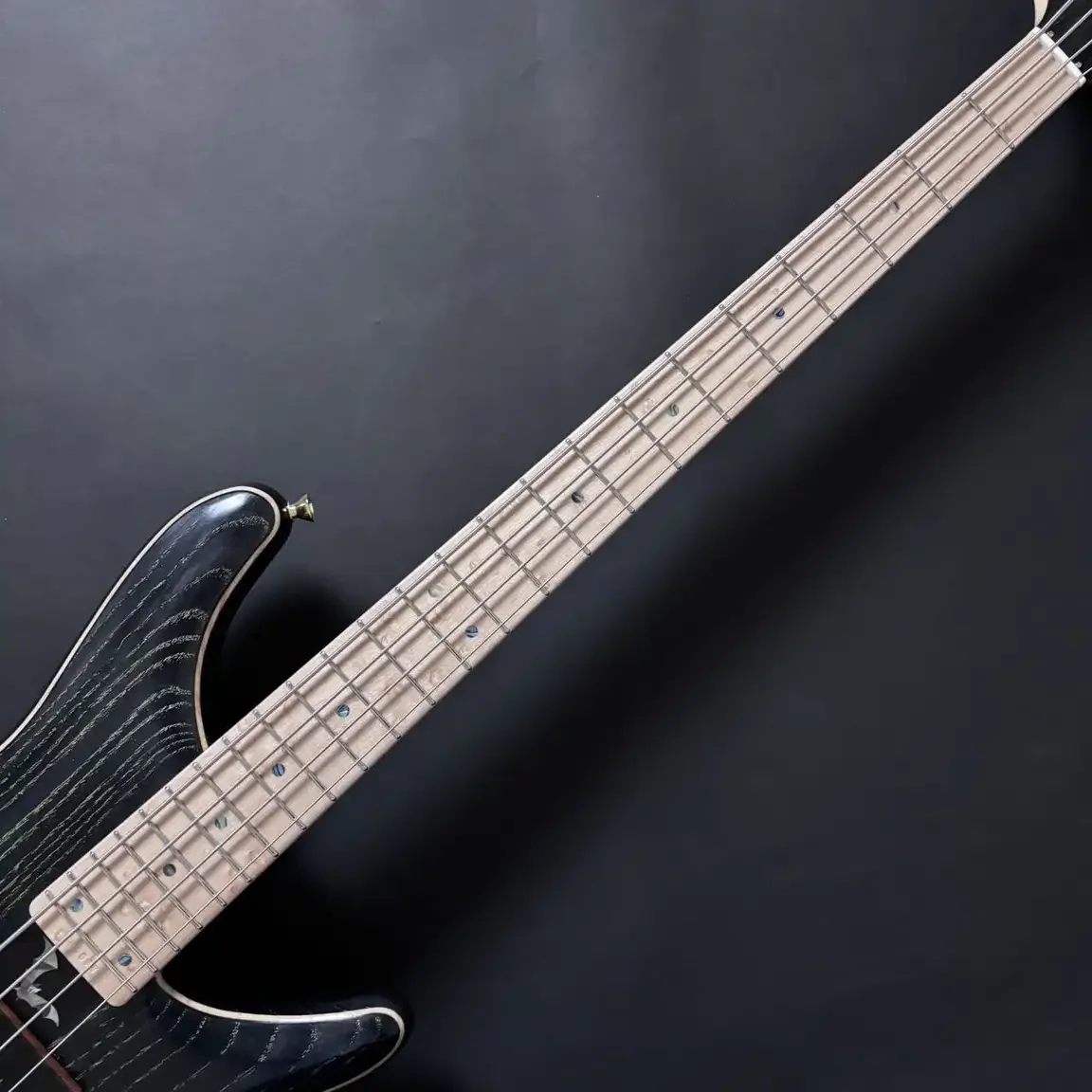 Sugi NB4M SL-ASH2P · SBK(G) · Instrument photo 7