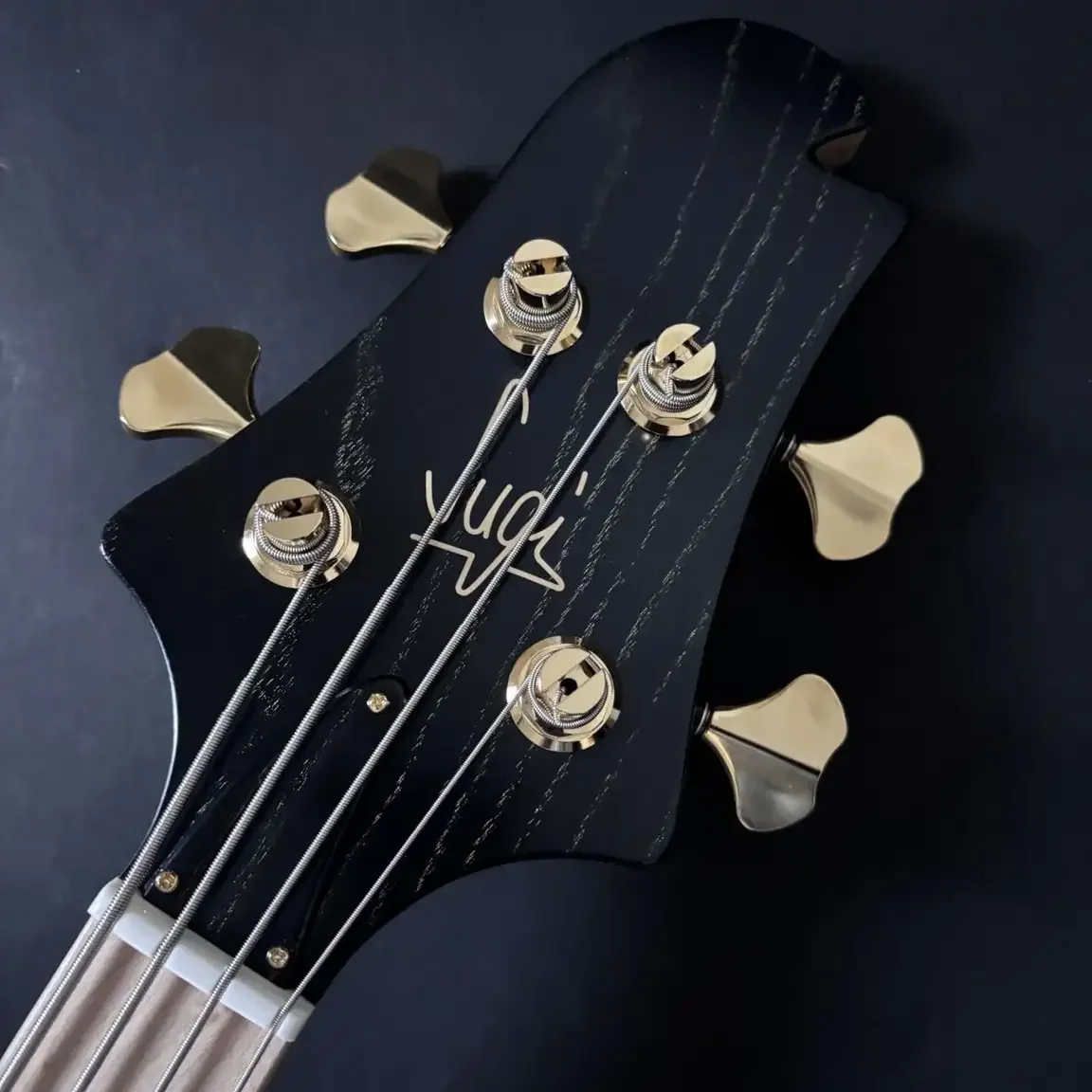 Sugi NB4M SL-ASH2P · SBK(G) · Instrument photo 9