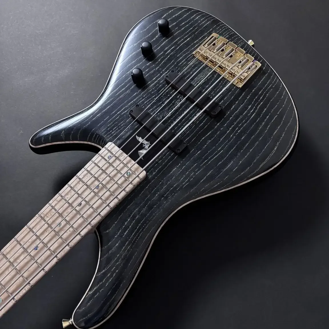 Sugi NB5M SL-ASH2P · SBK(G) · Instrument photo 4