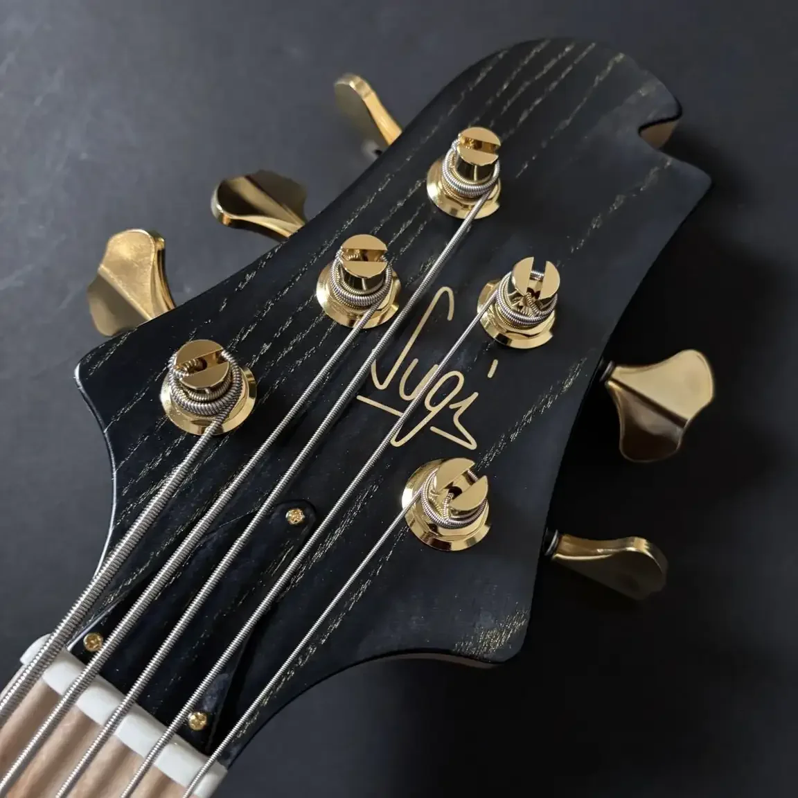 Sugi NB5M SL-ASH2P · SBK(G) · Instrument photo 8