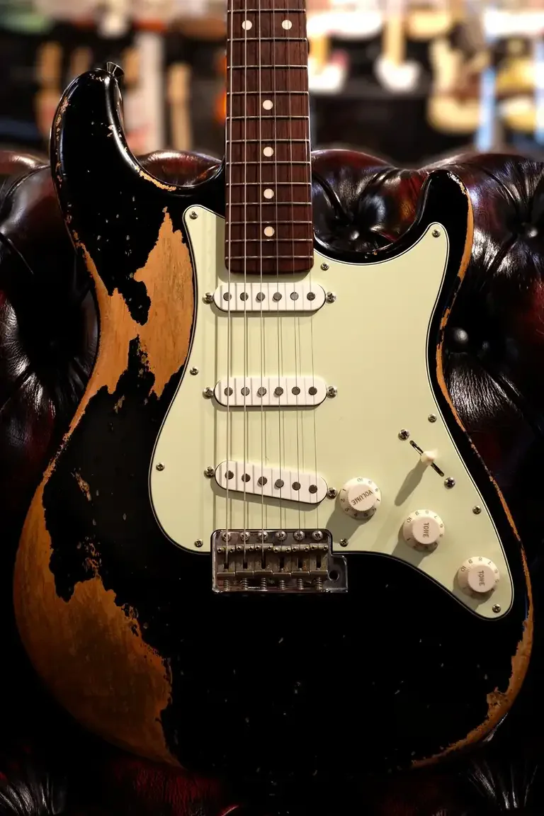 Sugi Limited SGZ R SSS ALD/HM · Black Heavy Aged · Instrument photo 3