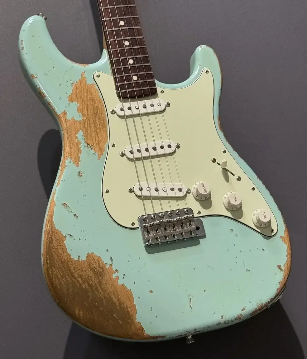 Sugi Stargazer SSS Alder/Vintage Rosewood FB · Surf Green Heavy Aged · Instrument photo 2