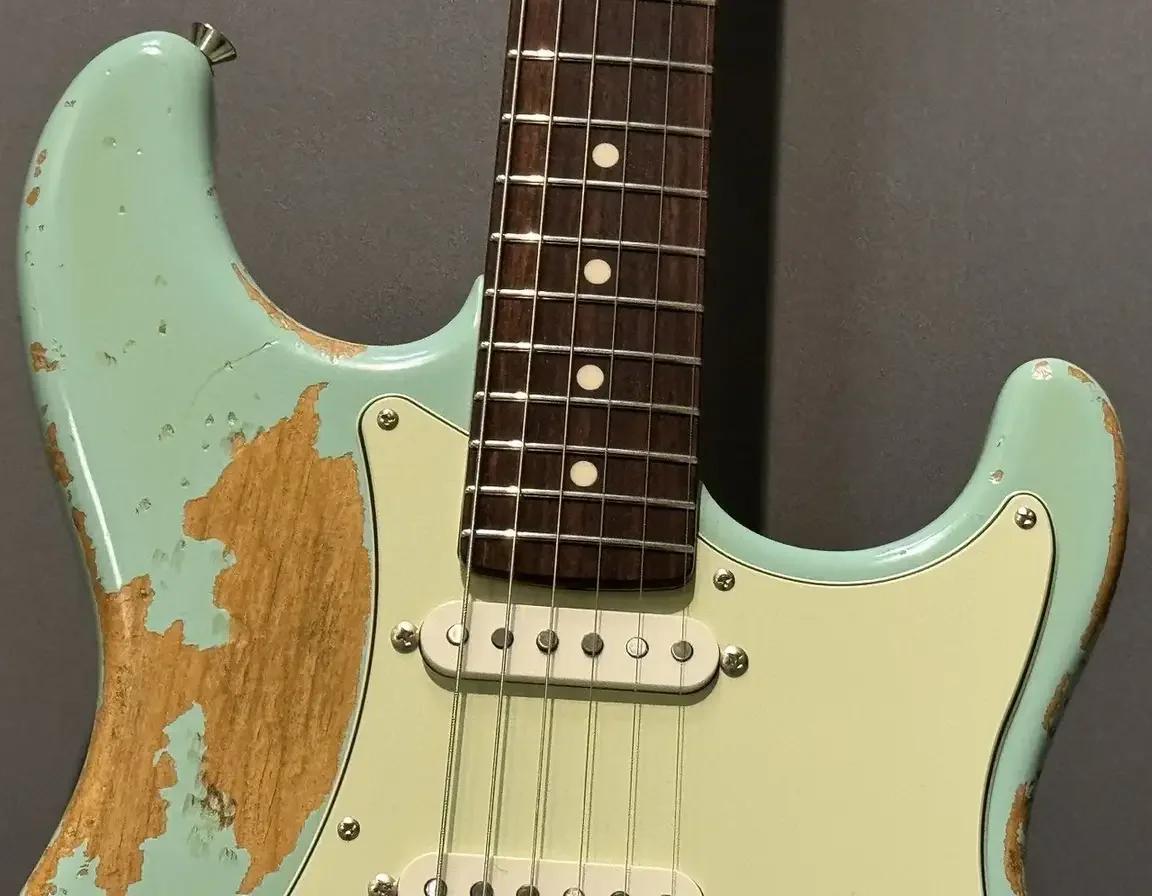 Sugi Stargazer SSS Alder/Vintage Rosewood FB · Surf Green Heavy Aged · Instrument photo 5