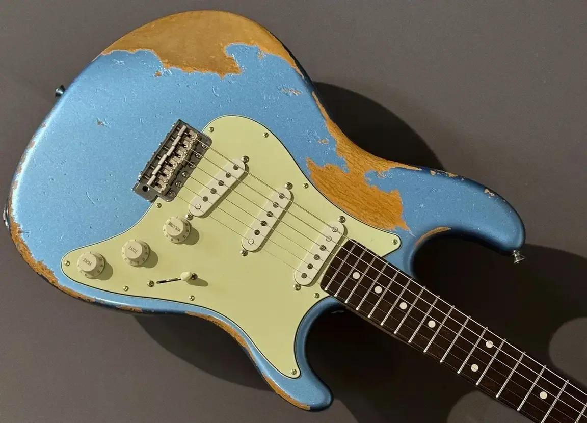 Sugi Stargazer SSS Alder/Vintage Rosewood FB · Ice Blue Metallic Heavy Aged · Instrument photo 10