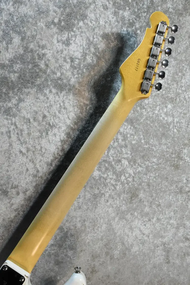 Sugi Stargazer SSS Heavy Aged Limited · Olympic White · Instrument photo 7