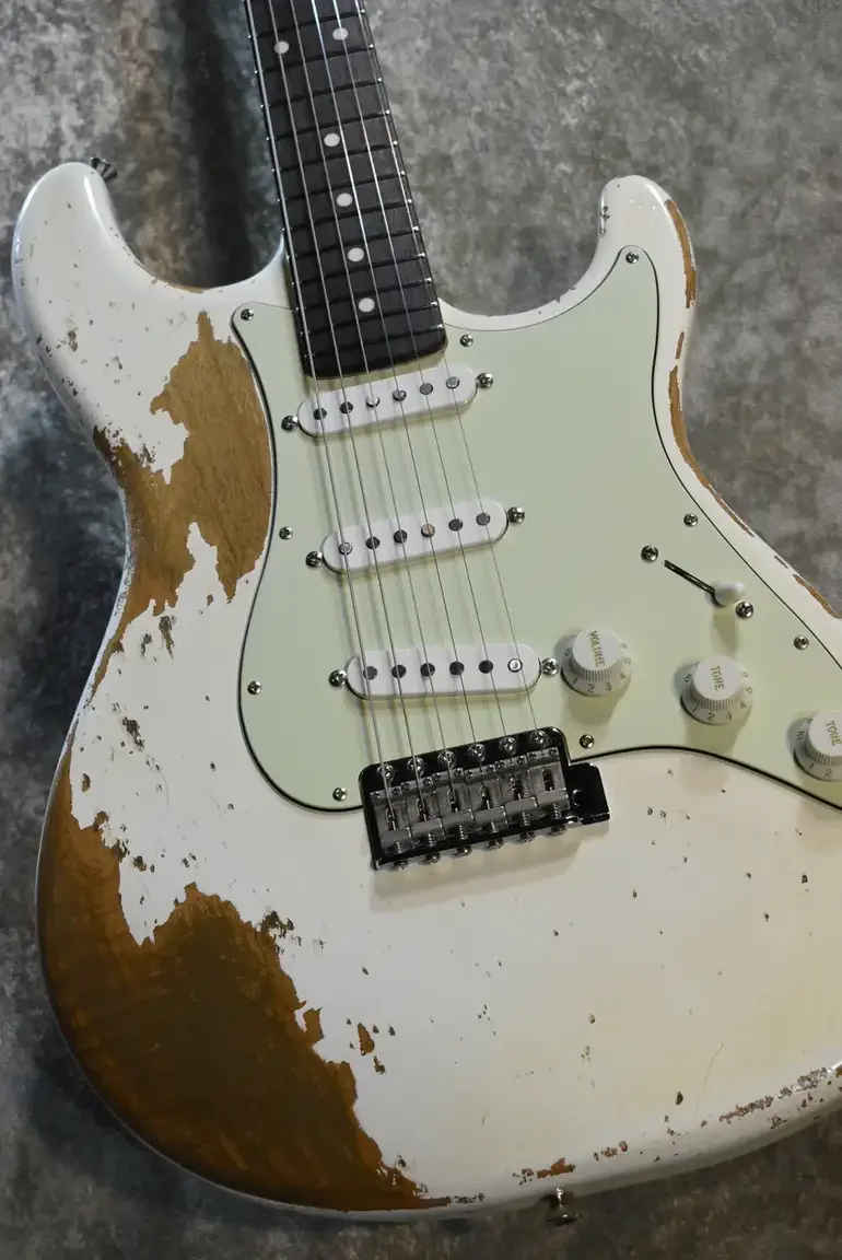 Sugi Stargazer SSS Heavy Aged Limited · Olympic White · Instrument photo 9