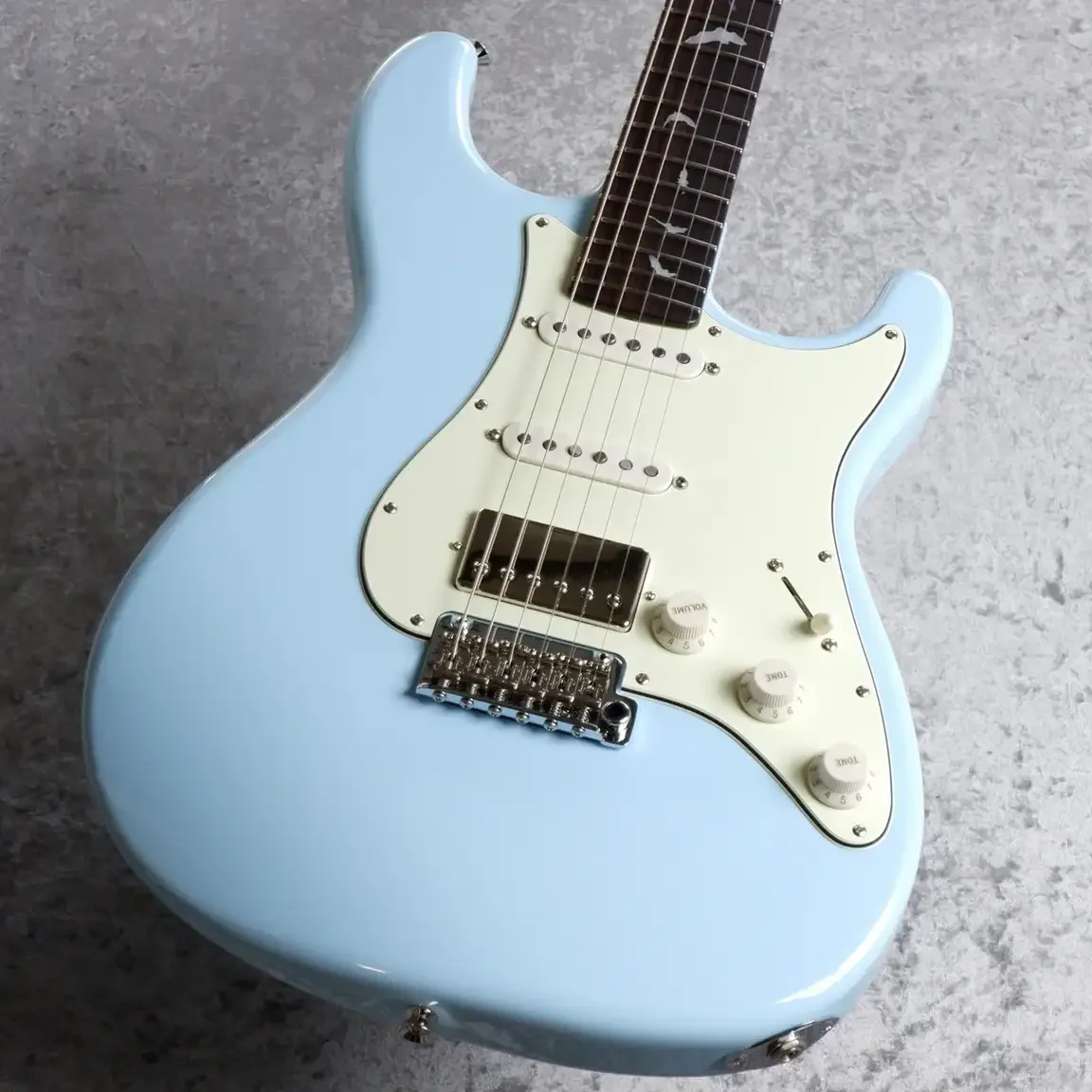 Sugi SGZ R SSH ALD/HM Bat Inlay · Sonic Blue · Instrument photo 7